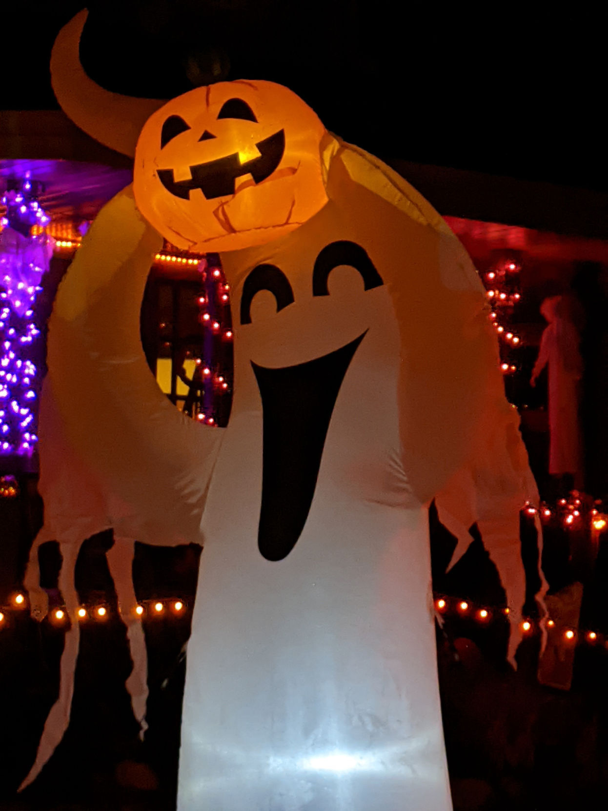 Halloween house Weathersby ghost.jpg